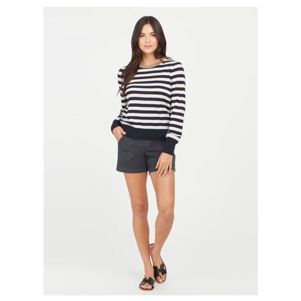 Spanx Stretch Twill Shorts 4" in Washed Black